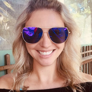 Meet your Posher, Jula